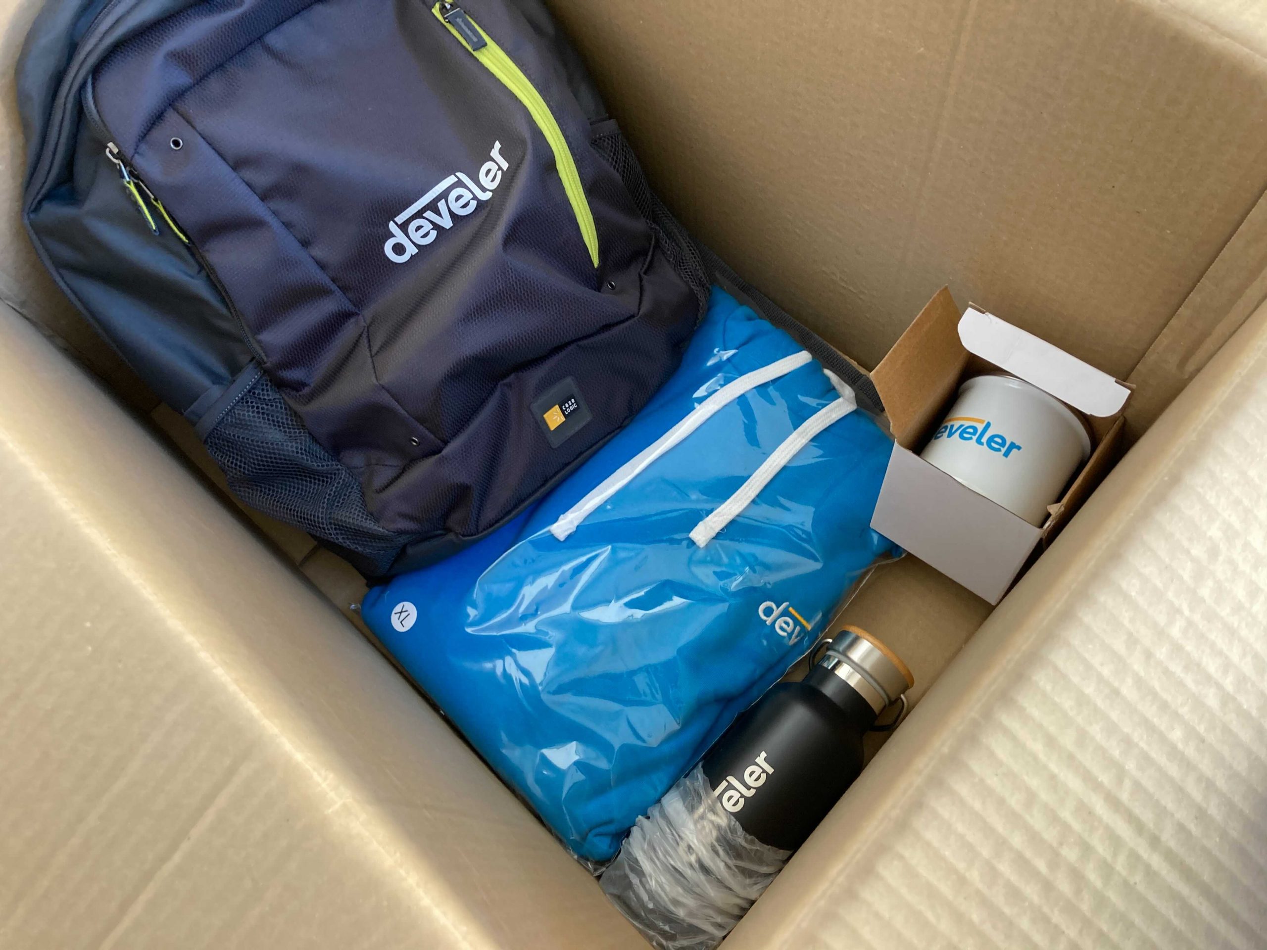 Kit di benvenuto Develer